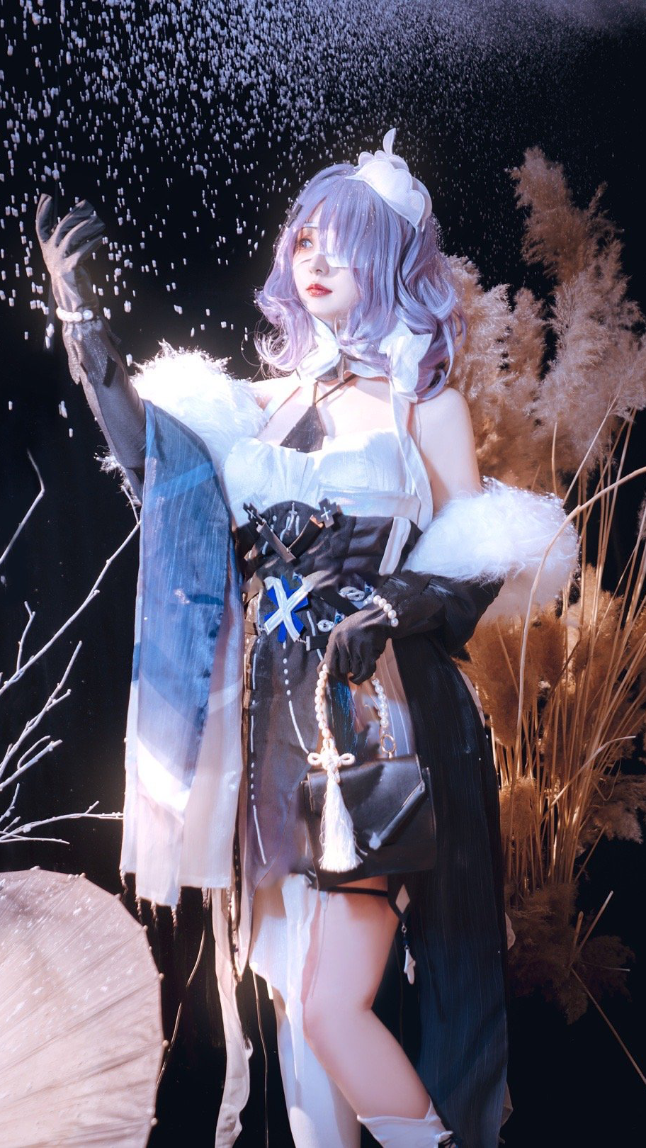 《明日方舟:絮雨》-cosplay0023 - cosplay部落菌姬 - 微信公众号文章