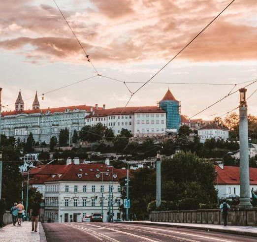 不要抱怨，如果你还没成功，一定是你还不够努力！