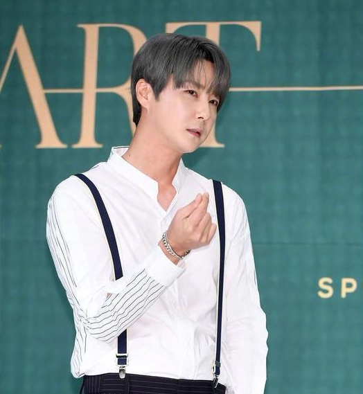 神话申彗星参加了成员Andy婚礼 &ldquo;不和谣言&rdquo;平息