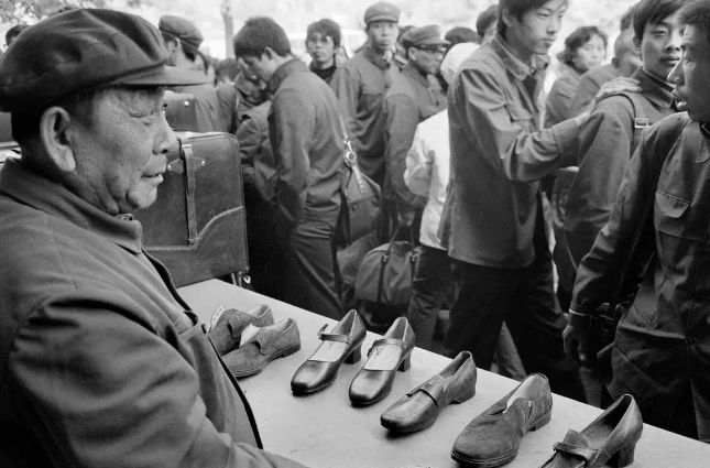 八十年代中每一张黑白老照片怎么看都是经典