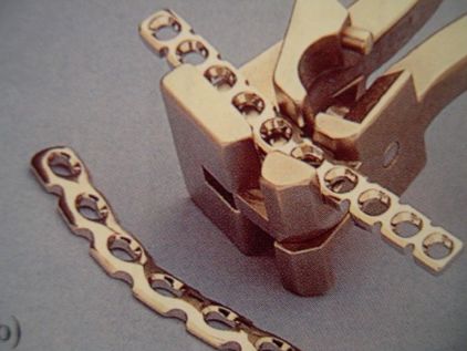 生物钉是什么材料骨折常用内固定材料&选择原则，超详细！_https://www.jmylbn.com_新闻资讯_第26张