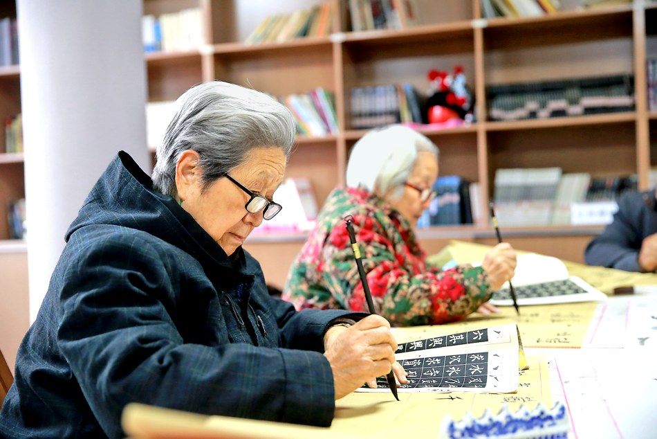 瘫痪老人怎么护理金桐医养｜照护卧床老人必须要注意的5大细节！你都知道吗？_https://www.jmylbn.com_新闻资讯_第3张