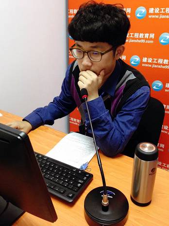 【贾若冰老师简介】