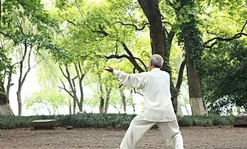 郭麒麟23岁就患痛风!痛风不再是中老年专属 郭麒麟23岁就患痛风!痛风不再是中老年专属