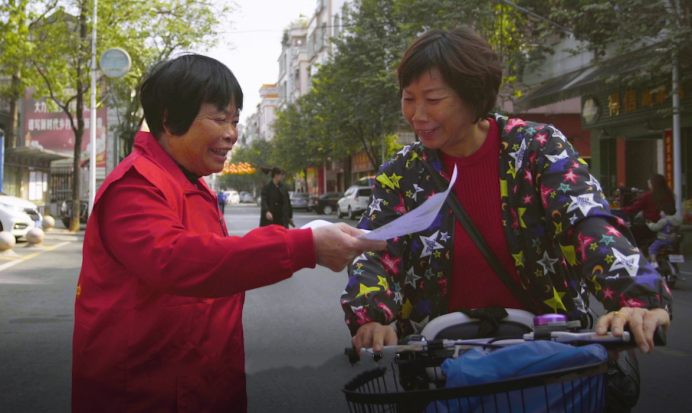 背后的故事:老干事迹| 退休不褪色 余热映初心