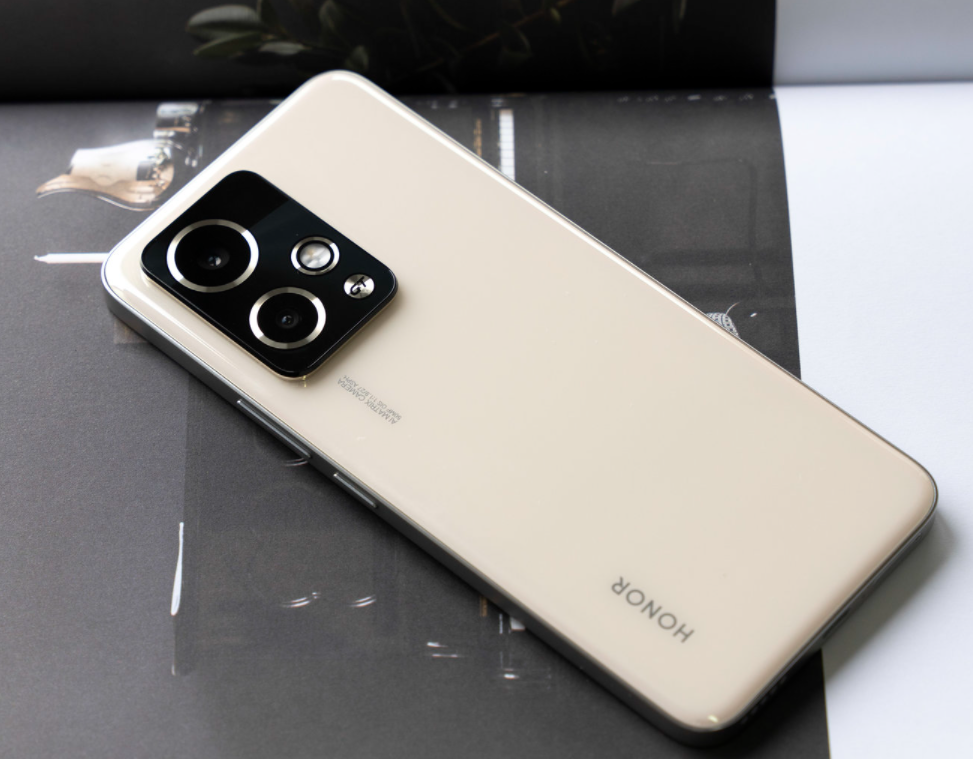 还没换手机吧？9月最香的手机再降价，骁龙8Gen 2仅1898元