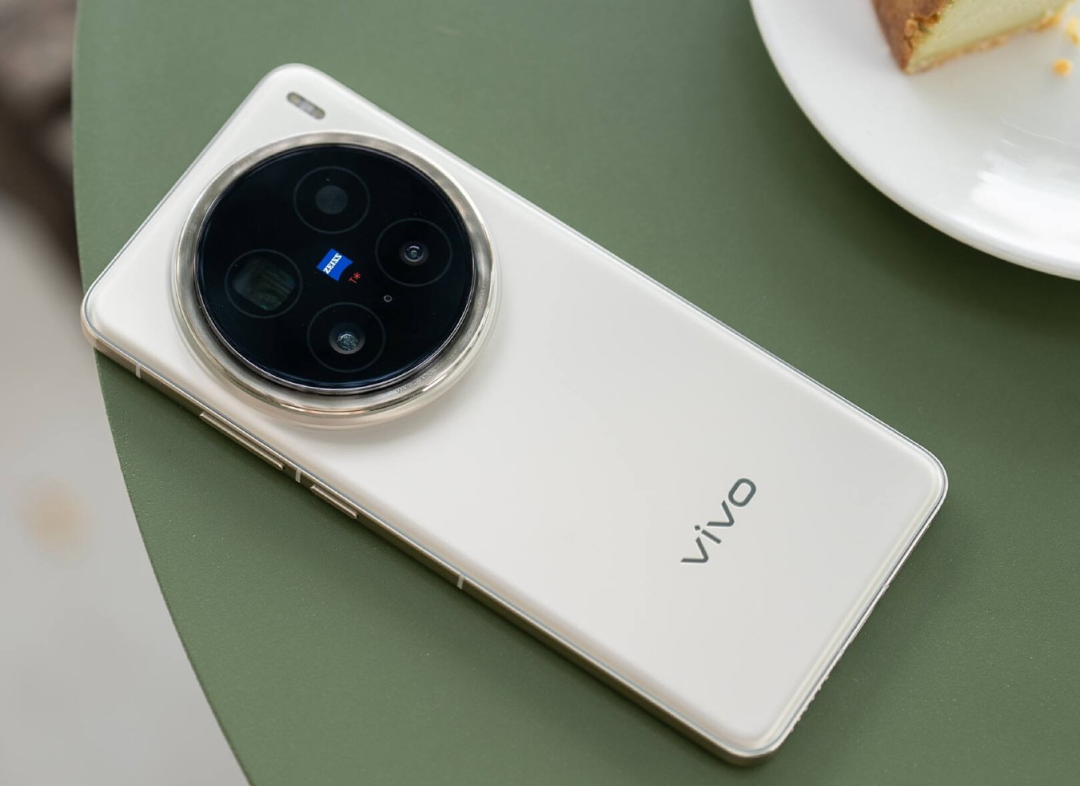 手机就买续航强的，这3款用两天不充电，最低仅1799元