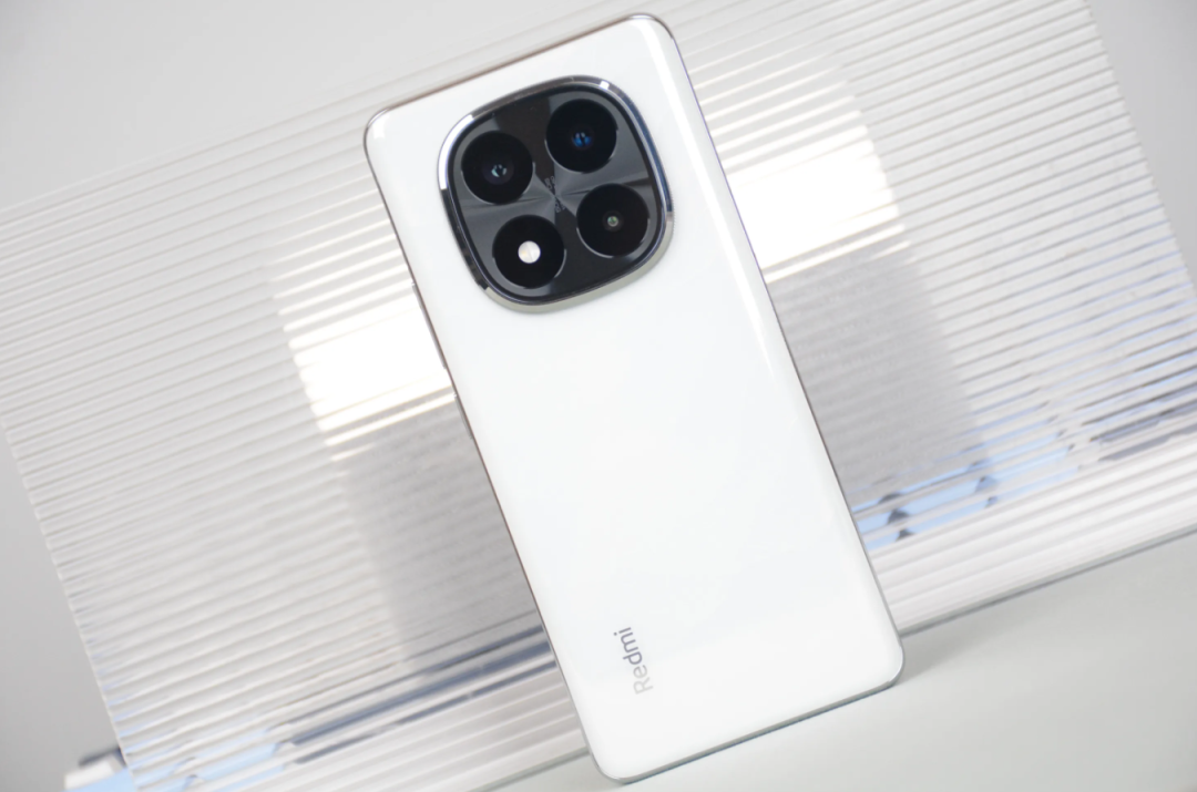 手机就买续航强的，这3款用两天不充电，最低仅1799元