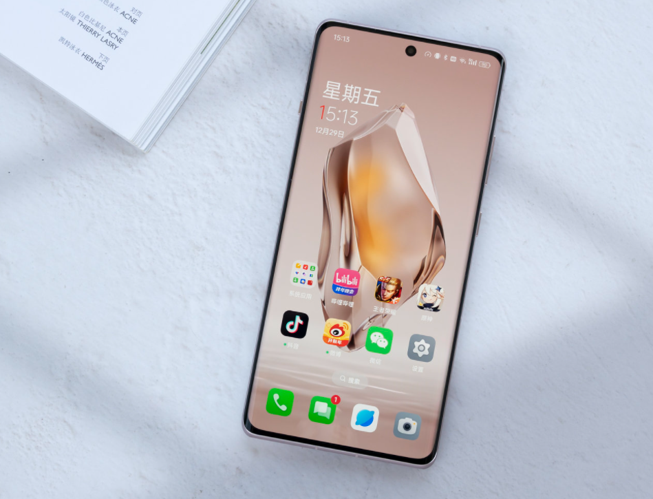 买手机不一定要很贵，目前这3款有很高的口碑，性能强轻松用四年