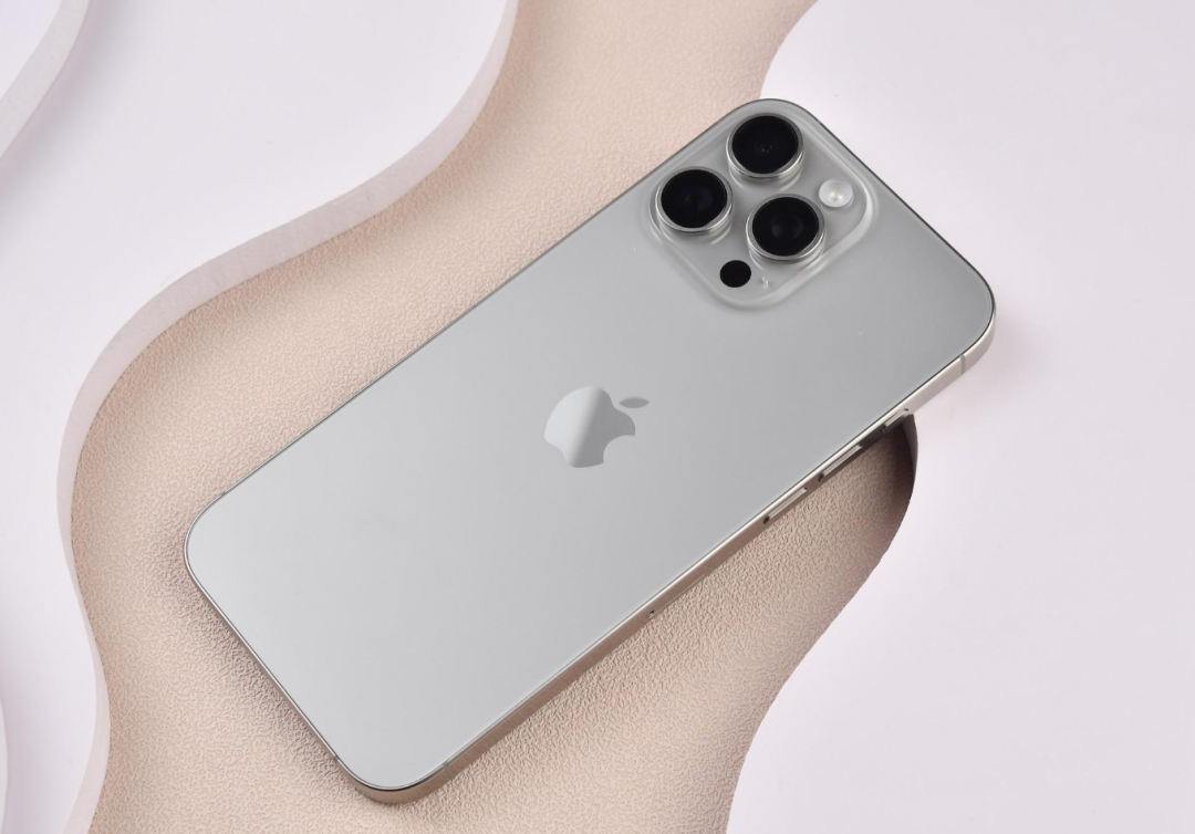 想要六年不换手机，建议一步到位买高端手机，目前这3款很合适