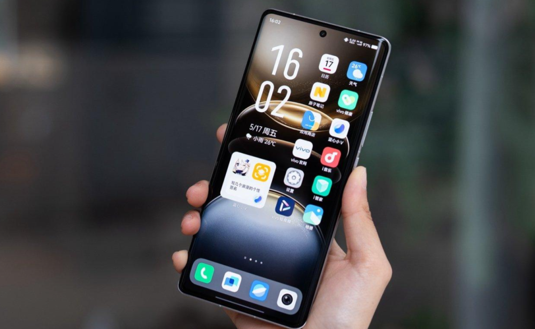 想要六年不换手机，建议一步到位买高端手机，目前这3款很合适