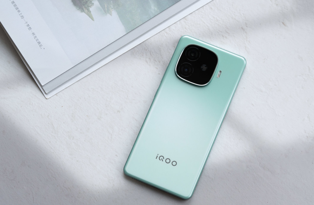 1500左右，这4款手机不仅“高配低价”，性能续航都很强，很实用