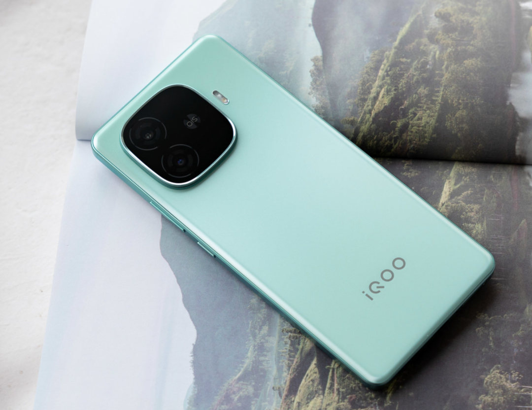 1500左右，这4款手机不仅“高配低价”，性能续航都很强，很实用