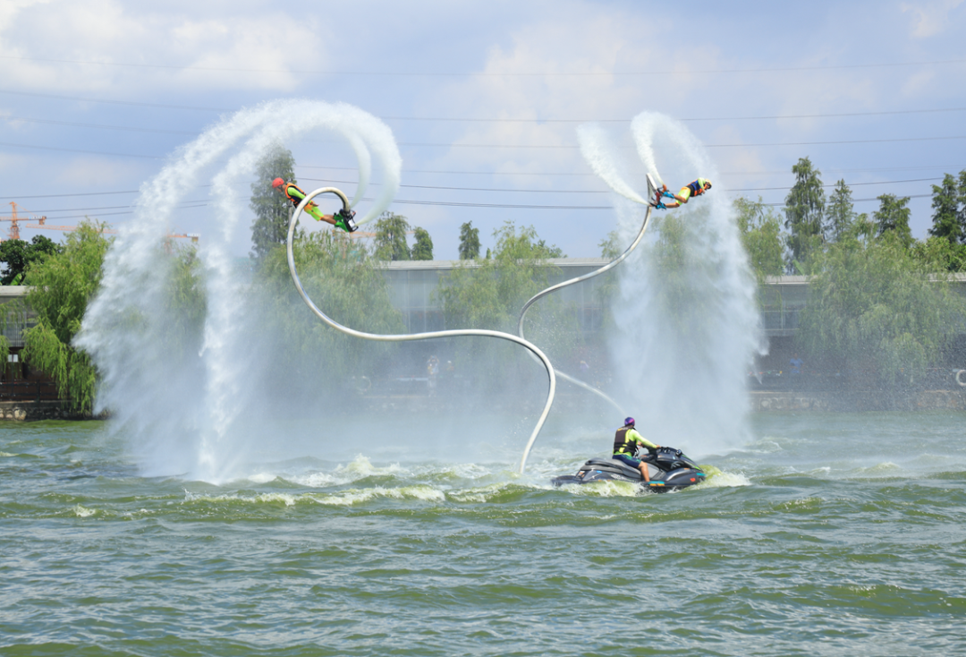 多图 视频!水上极限运动表演惊艳亮相江门