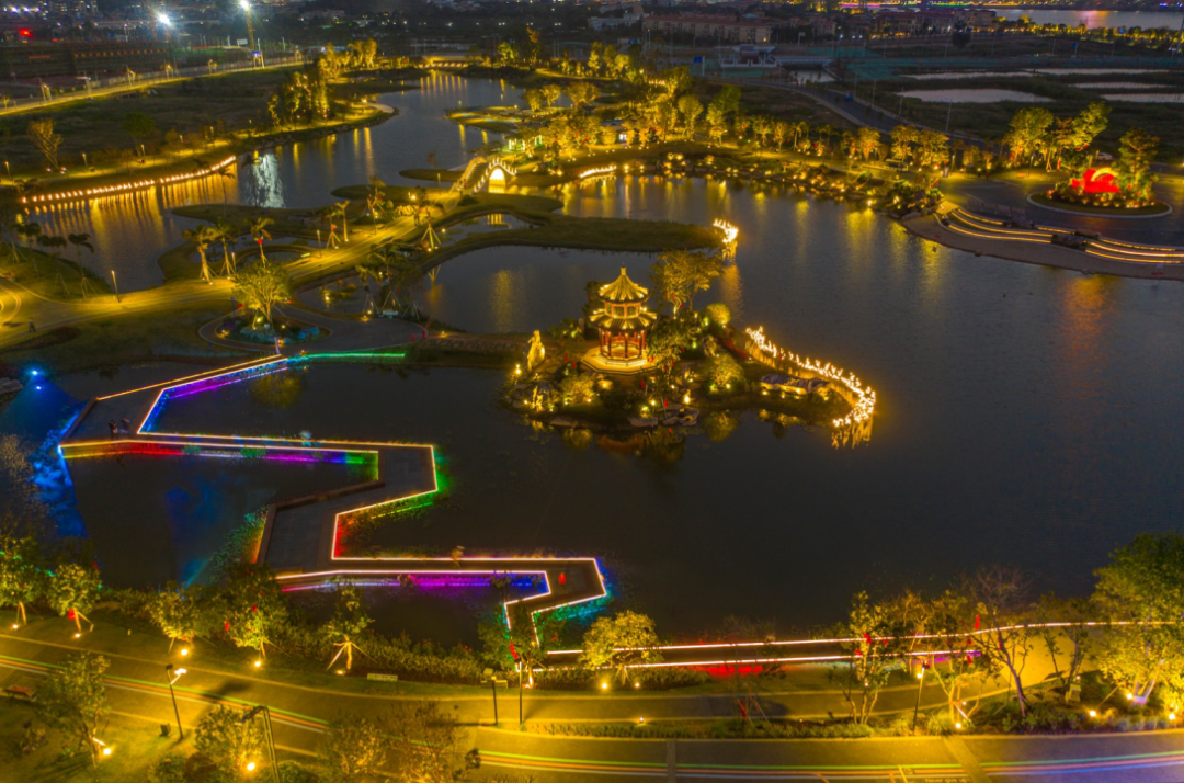 江门这个"网红"公园夜景开启,灯光灿若星河