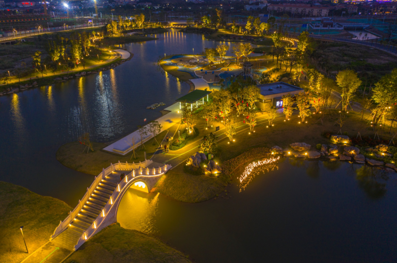江门长廊生态园夜景图片