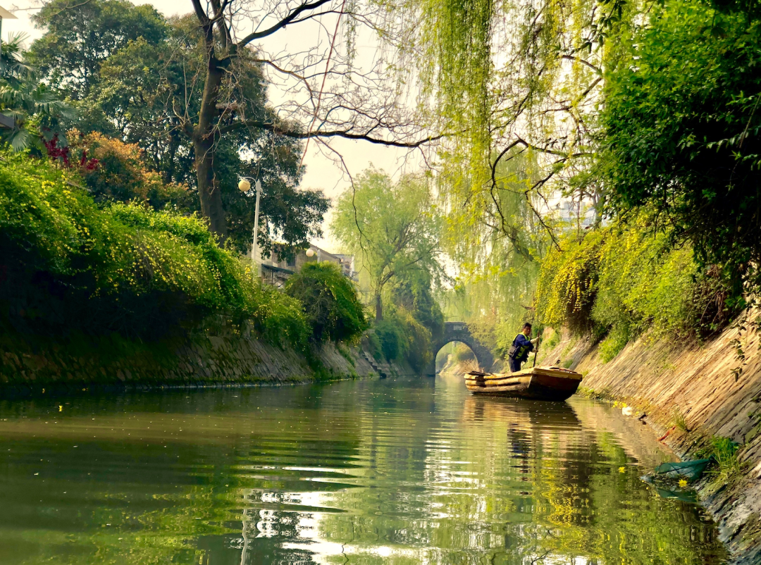 3月最佳旅行地 | 7元嗦粉、5元坐船、0元看花海，中国有的是好看又好吃的地方！