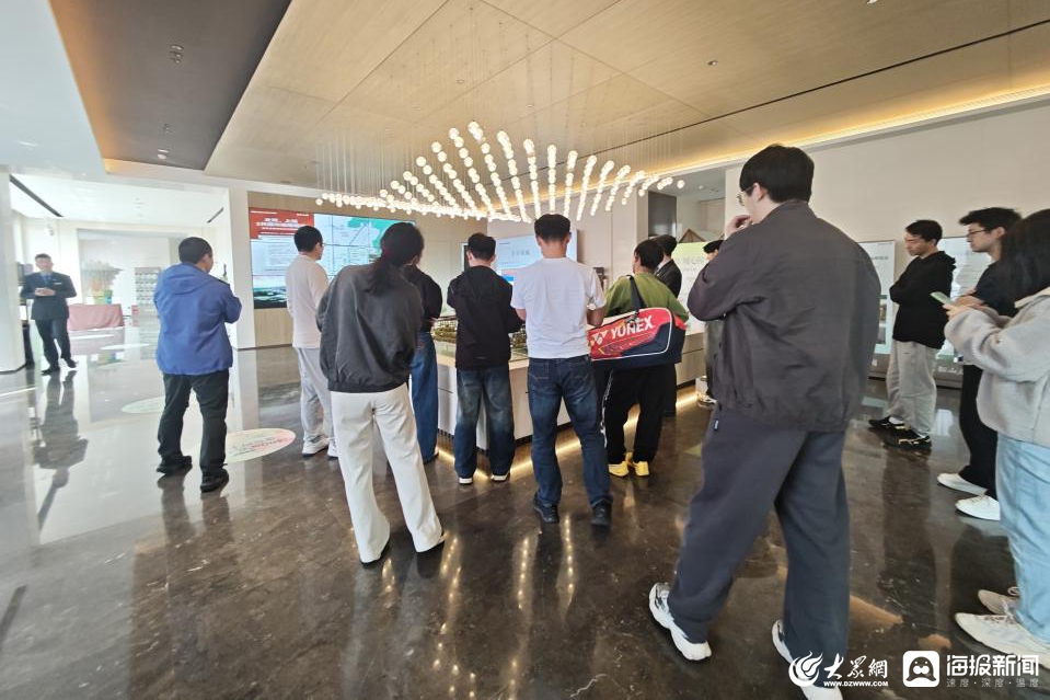 青岛海信松山居项目家庭“组团”看房客户明显增多