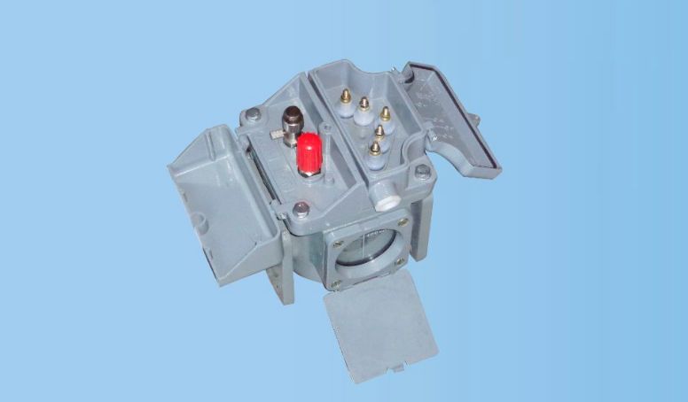 精编各式变压器构造及部件功用简介的图6