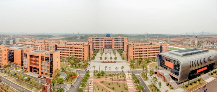 在中国改革开放40年的大潮中,九华就如同江流之中的一朵浪花,一路奔涌