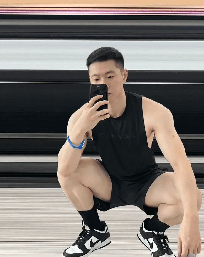 图片[13]-冷白皮肌肉0，大翘臀白白香香的真好看-小蓝短视频