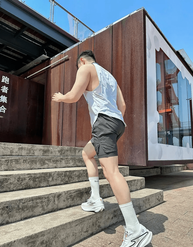 图片[21]-冷白皮肌肉0，大翘臀白白香香的真好看-小蓝短视频