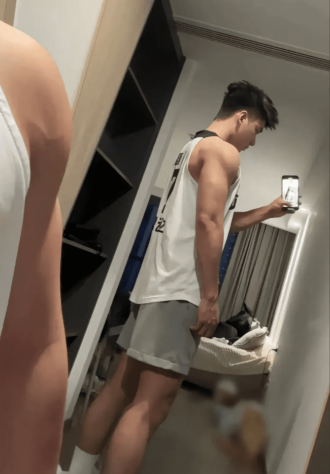 图片[12]-白嫩阳刚帅气篮球体育生，做你老公你会几点回家？-小蓝短视频