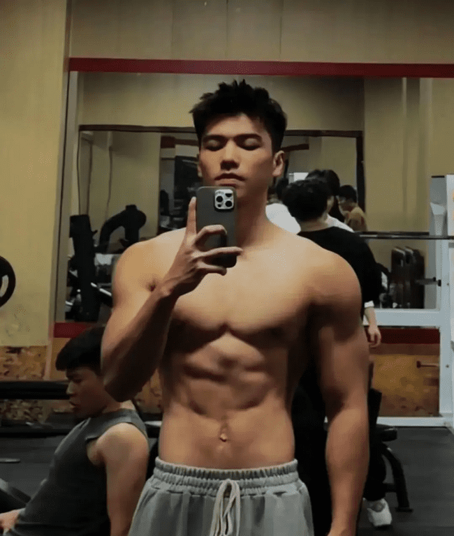 图片[21]-白嫩阳刚帅气篮球体育生，做你老公你会几点回家？-小蓝短视频