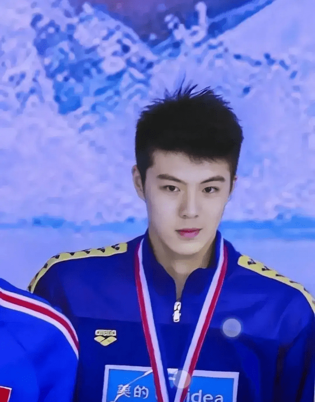 图片[7]-王昶,杨鸣,汪顺,张翼祥,宁泽涛,张继科,董力,李嗣镕11位体坛帅哥颜值大比拼🥇-潮男潮北-潮男潮北