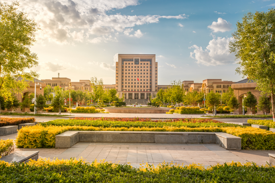 新疆师范大学图片