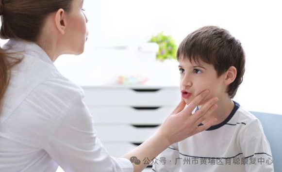 【58彩票最新app官网下载网页版】急！孩子突然“结巴”？家长可别帮倒忙