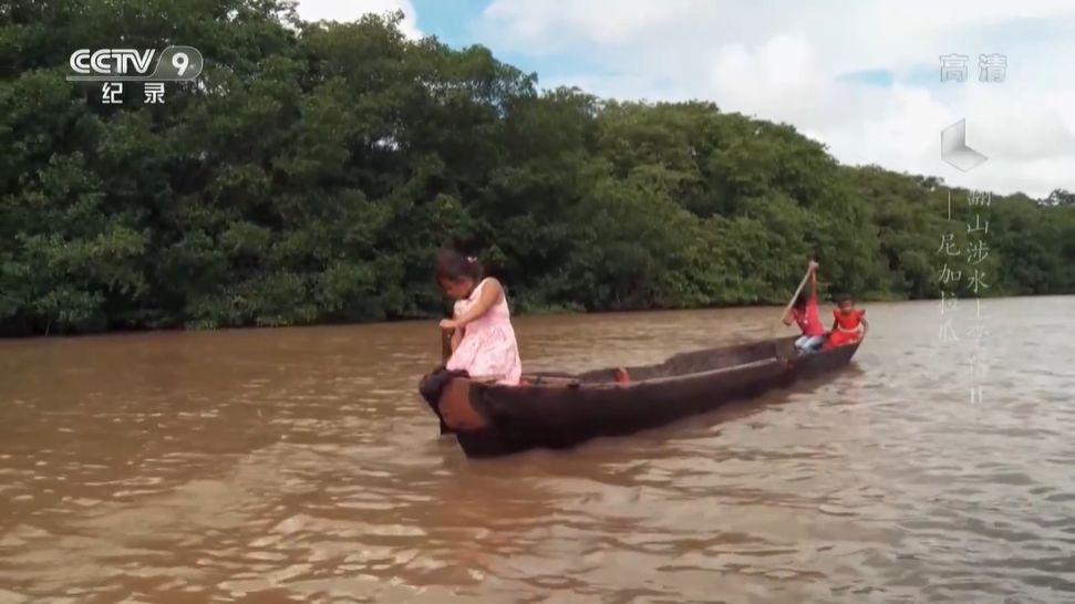 看哭10万人的9.6分神作出续集，有一群孩子为了上学可以赌上性命