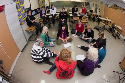 芬兰人引导孩子应对校园霸凌的启发：永远不做旁观者