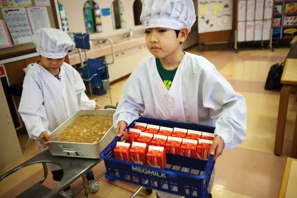 成都七中vs日本学校：两种“食育”，一声叹息
