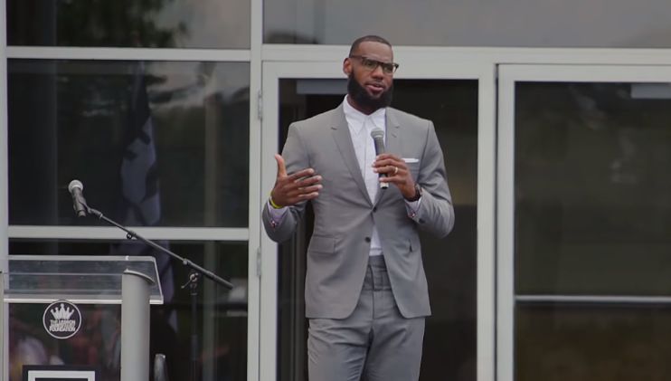 让孩子学会善良有多重要？谷歌年度关键词给出了最佳答案