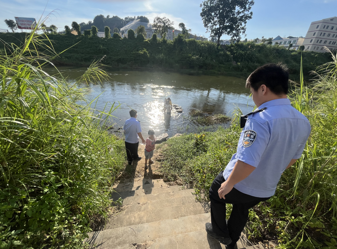 並宣傳防溺水常識以減少和防範意外事故的發生副縣長,公安局長孫寰在