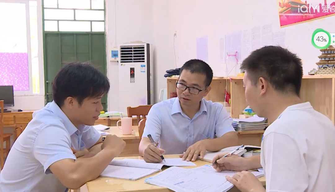 岑溪市委教育工委副书记,岑溪中学党委书记陈祖谦荣获全国五一劳动