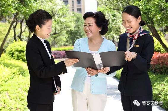 社区的高端与否,不仅在于建筑,更在于它的配套服务.粤泰