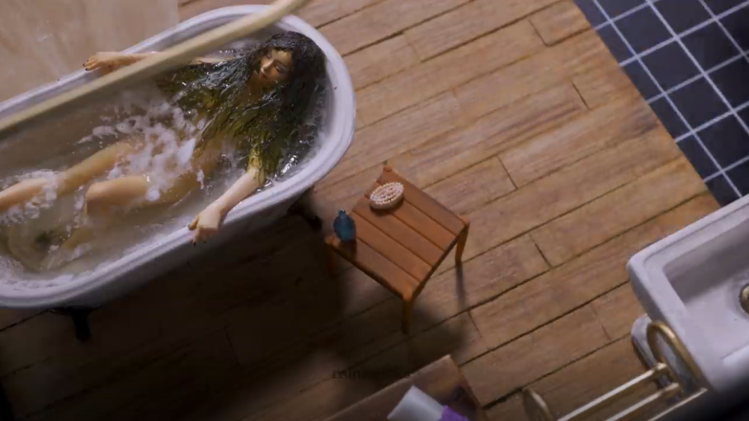 浴室惊魂：油管博主用3D打印逼真再现恐惧妄想场景的图2