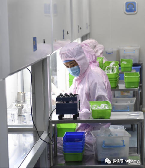 为什么新生儿抢救台【健康科普】早产儿生命的管道-脐静脉置管术_https://www.jmylbn.com_新闻资讯_第19张