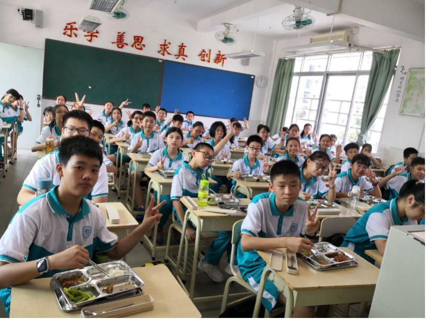 广州市江南中学怎么样_广州市江南中学校服_广州市江南中学