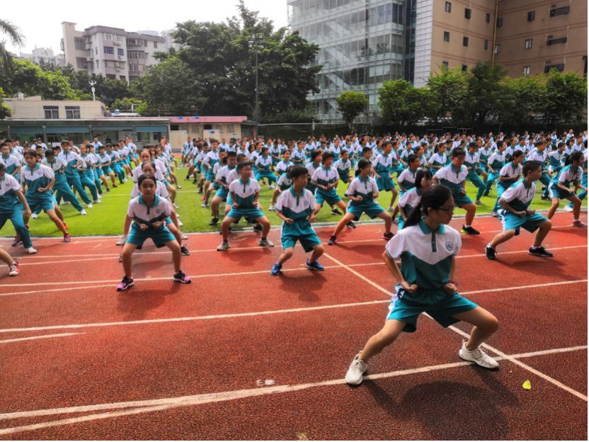 广州市江南中学校服_广州市江南中学_广州市江南中学怎么样