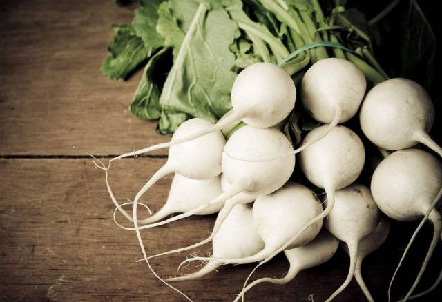 白萝卜和它一起炖，抗癌，降三高，预防感冒！安稳度过整个冬季