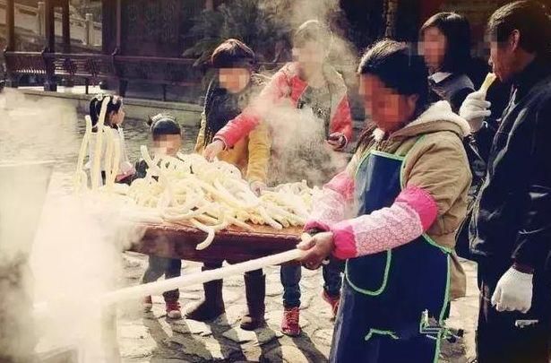 男生爱吃的100种零食_一种零食,酸梅粉_11种零食添加剂含量惊人