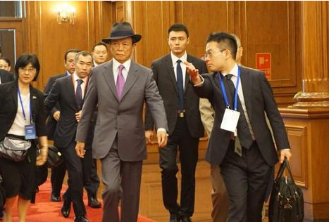 麻生太郎 安倍身体可能会 垮掉 刺激战场