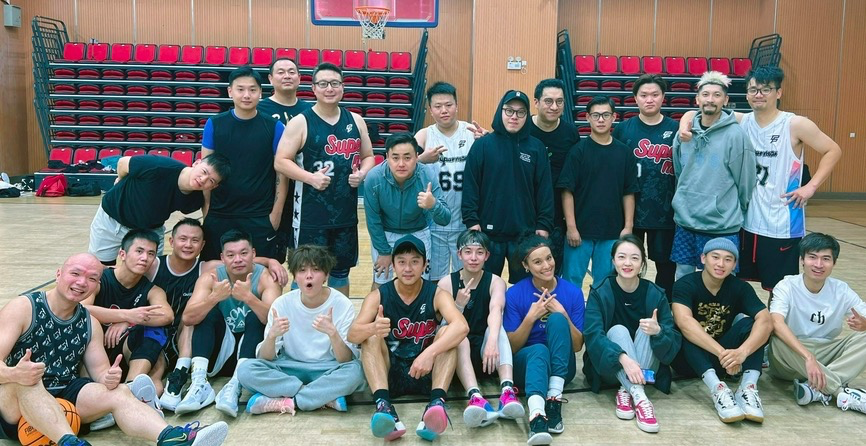 鹿晗与邓超篮球场合照曝光-微信头条网 鹿晗与邓超篮球场合照曝光