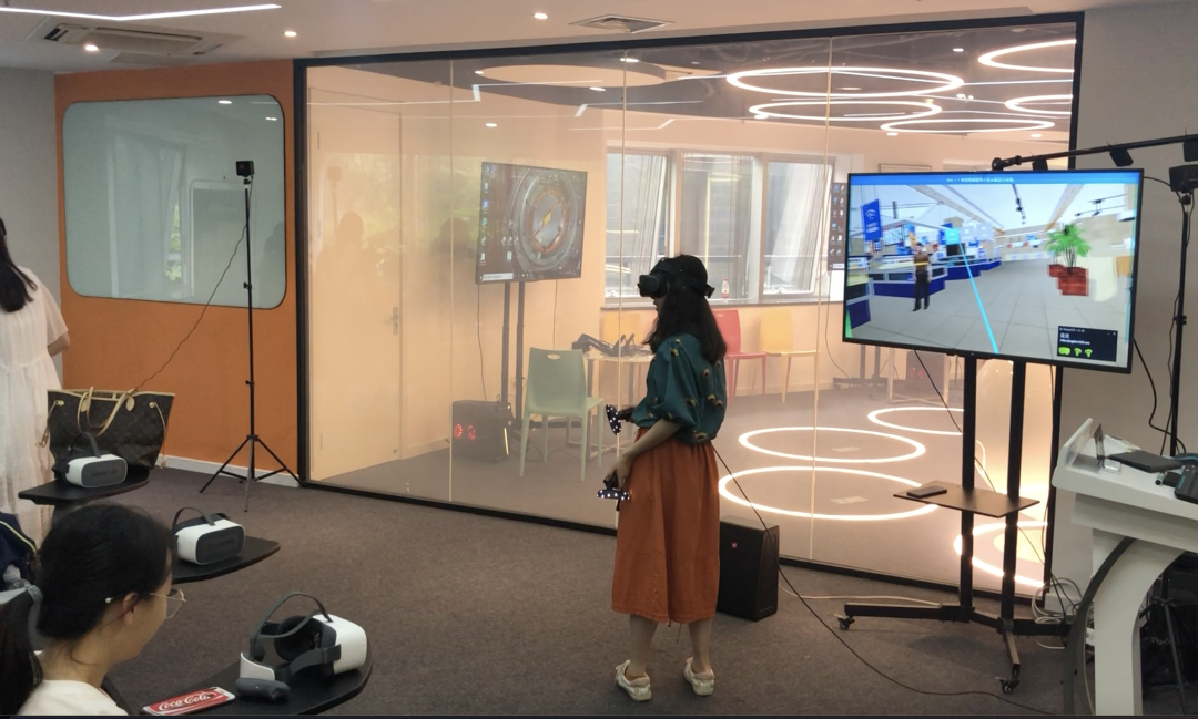 vr外语沉浸式教学实训室 - 中科睿智xr虚拟现实