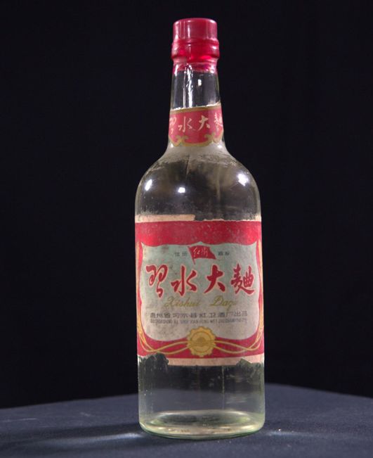 习酒老酒以其怀旧情结及深厚的沉淀备受爱酒人士的追捧