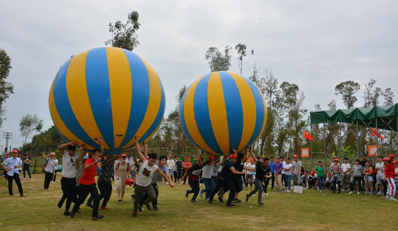 伟创力珠海体验式拓展培训日缤纷上演！