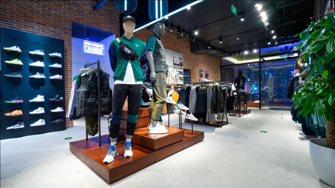 世貿天階引領街頭時尚運動風潮，全北京最大的adidas三葉草旗艦店重灌開業 時尚 第10張
